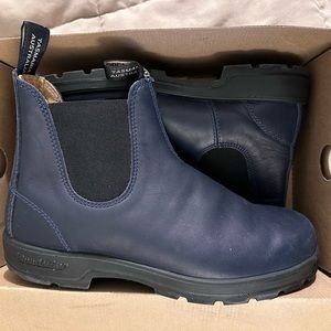 Blundstone Classic Chelsea Boot- Navy Blue leather size M 10 1/2